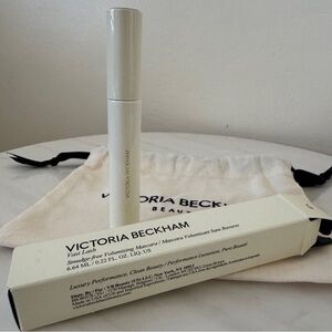 NEW Victoria Beckham Vast Lash Volumizing Mascara and Canvas Pouch